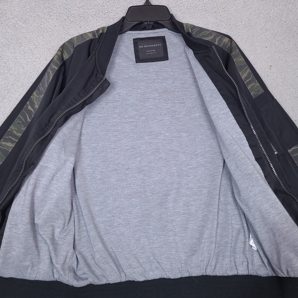 No‎ Boundaries Mens Bomber Jacket Small Black Soot Camo Sleeve *Broken Zipper - Picture 9 of 13